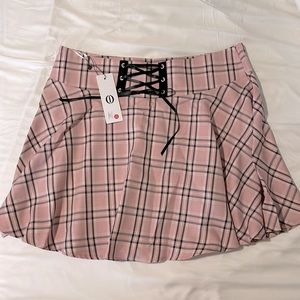 NWT PINK plaid skirt size XXL with front back tie